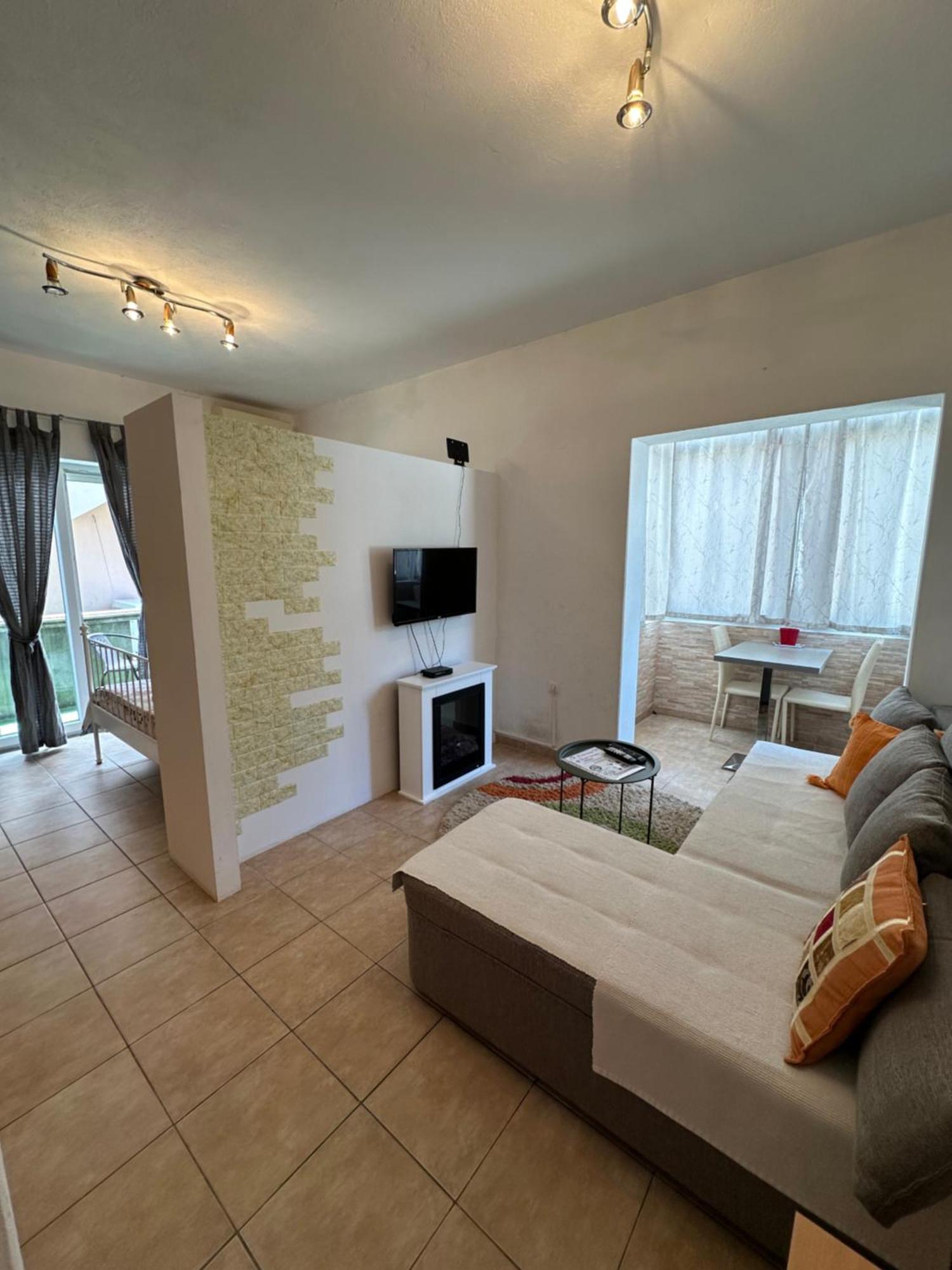 Apartment Nela Tivat