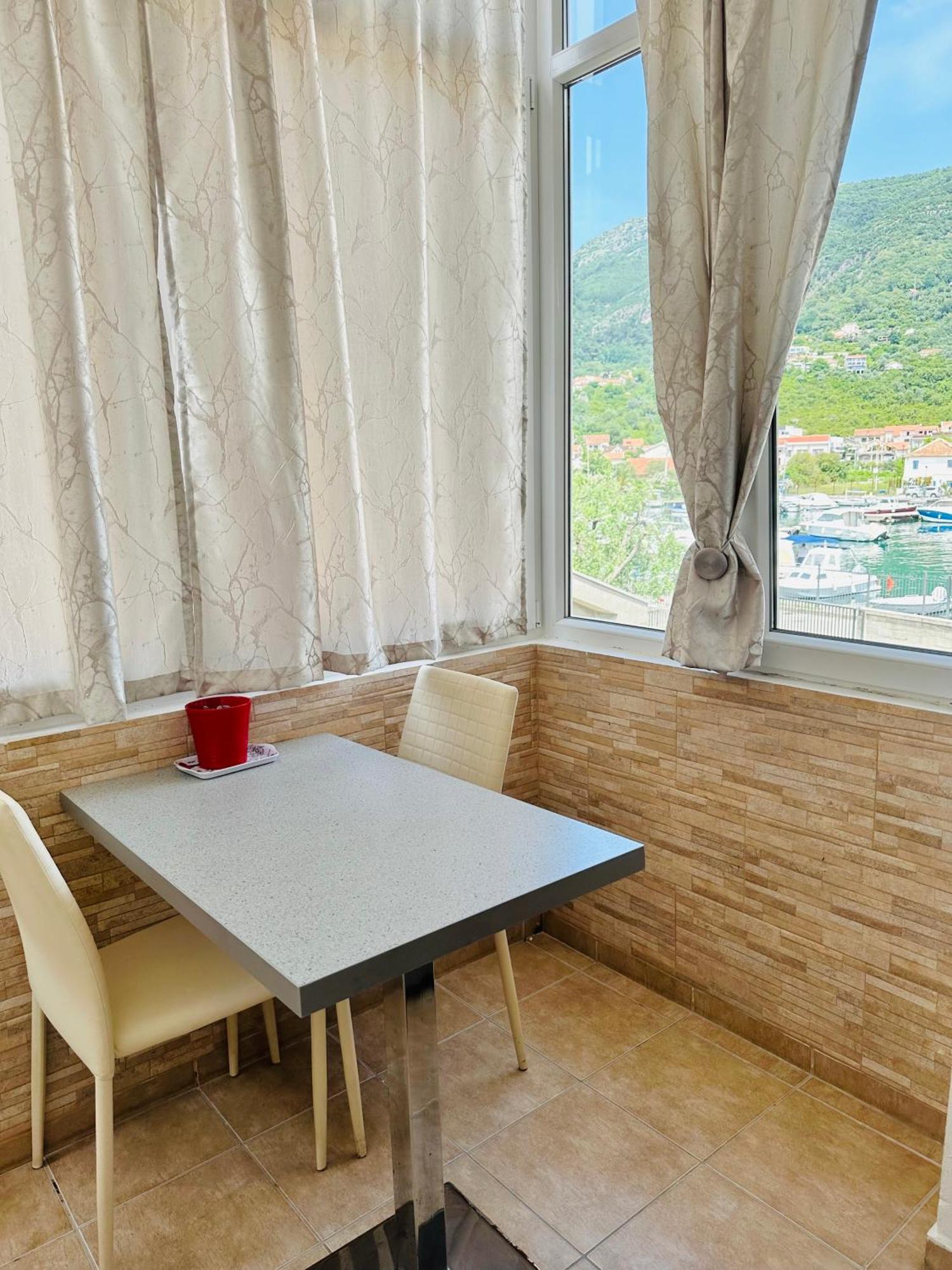 Nela * Tivat